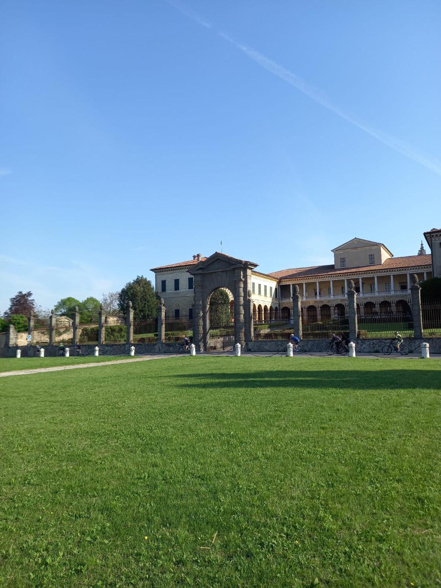 エルブスコLa Corte Del Bona - Vicino Alle Cantine E A Circa 15 Minuti Dal Lago Di Iseo -アパートメント エクステリア 写真